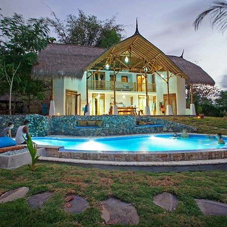 ホテルBatu Bambu Kuta  エクステリア 写真